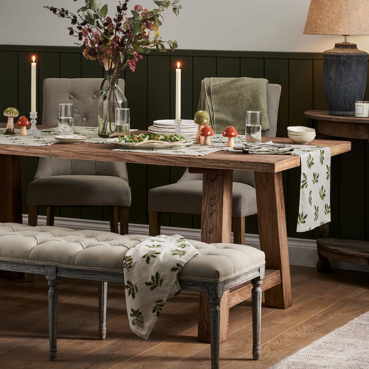 Acorn & Oak Leaves Table Runner