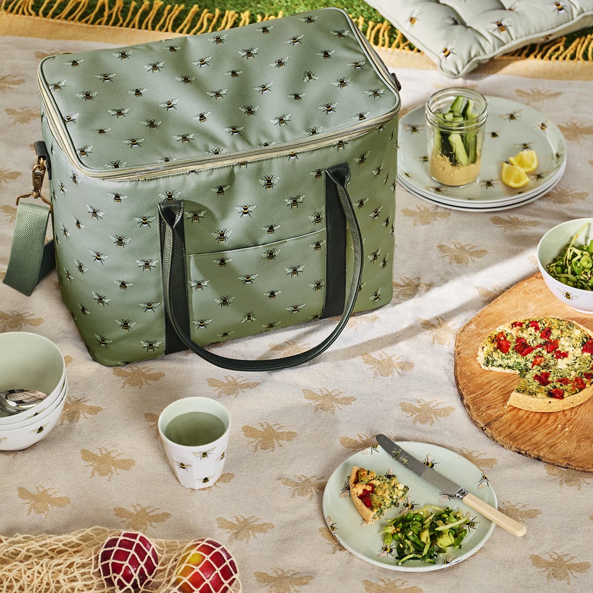 Bees Tall Pocket Picnic Bag